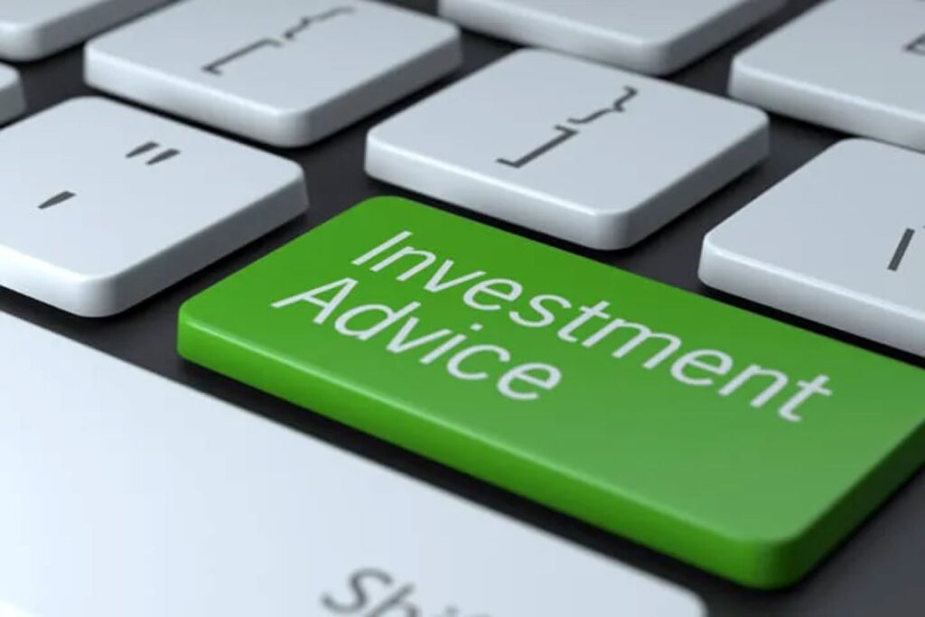 ‘Investment Advice’ button on a keyboard