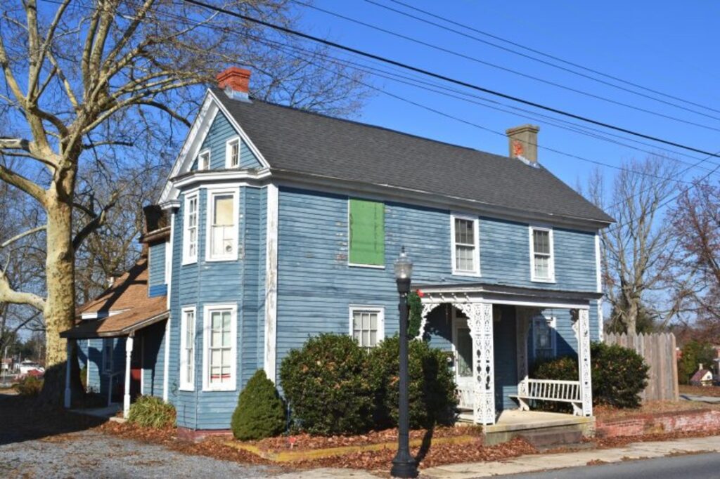 An old suburban house