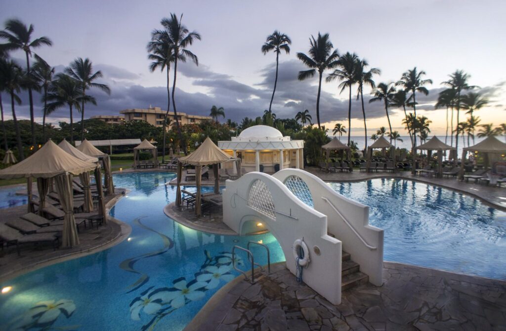 Fairmont Kea Lani Maui pool at sunset