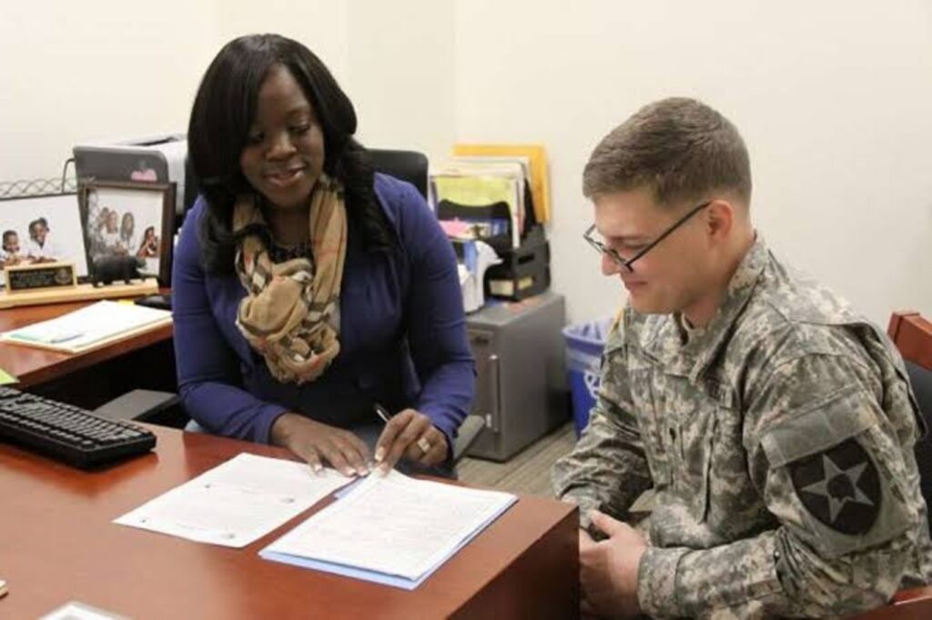 Army personnel consulting about his personal finance