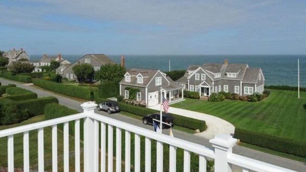 Houses by the shore