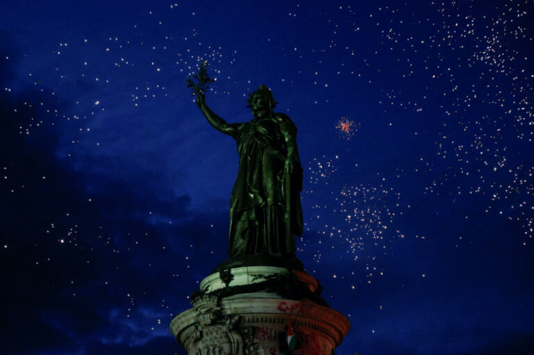 French monument vandalized during the Paris riots