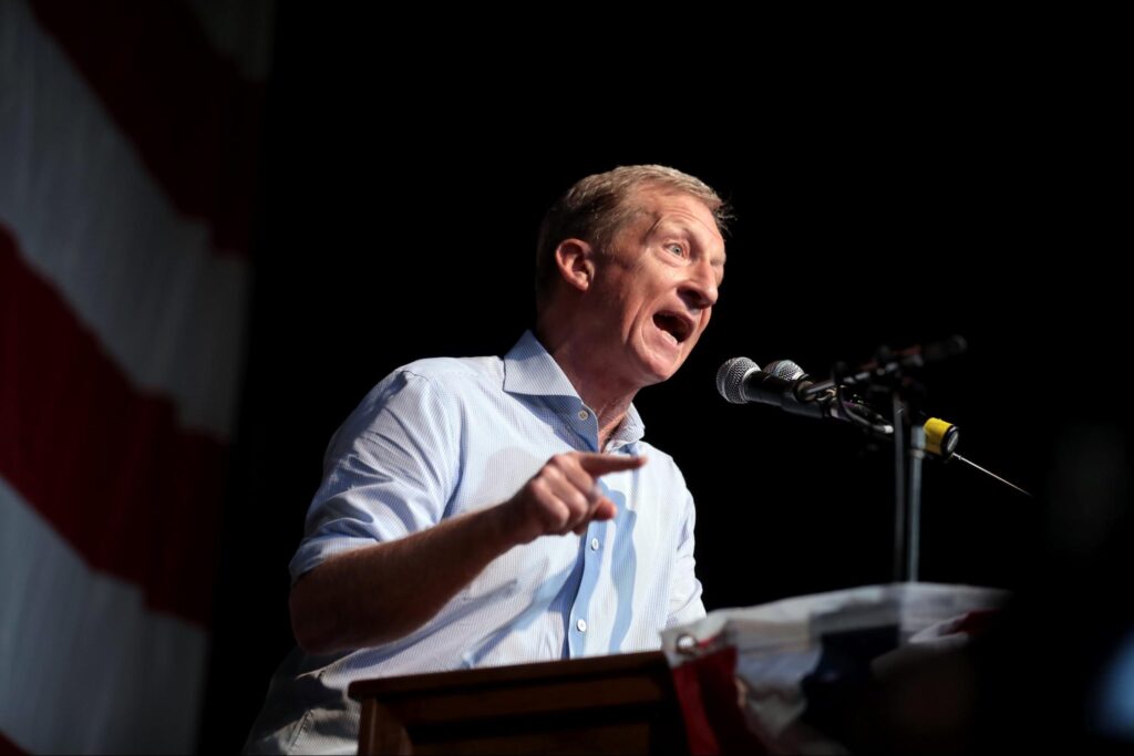 Tom Steyer addressing an audience