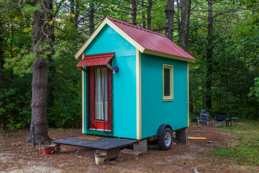 Tiny house on wheels at Winslow Memorial Park