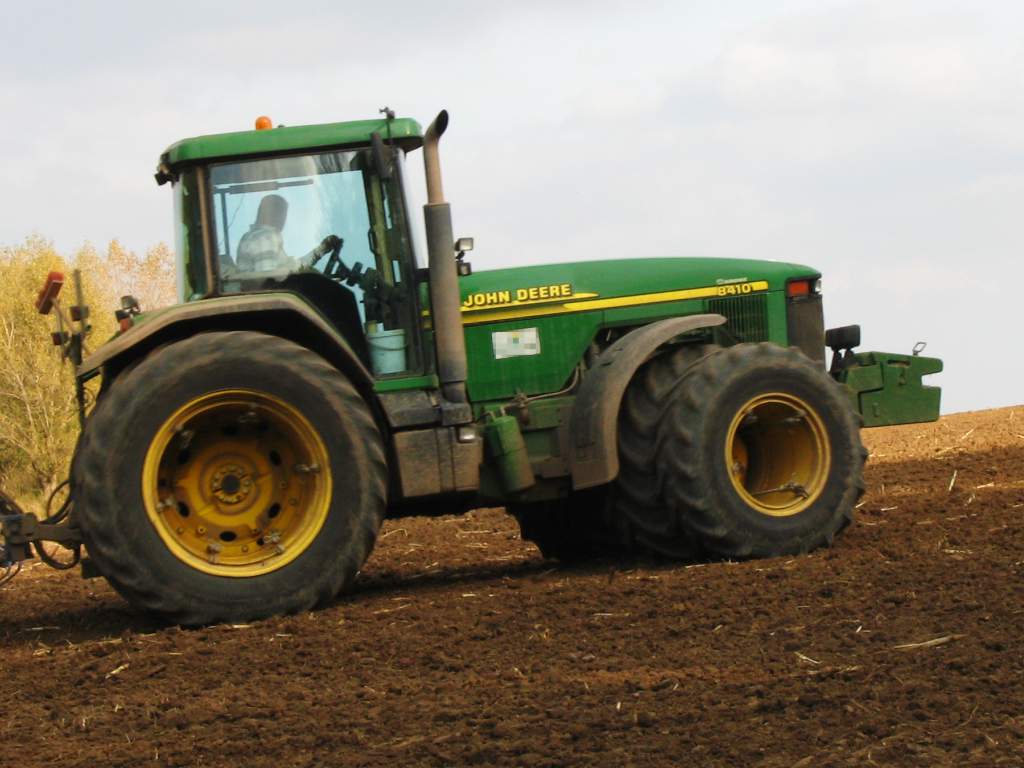 John Deere 8410 in Sachsen-Anhalt