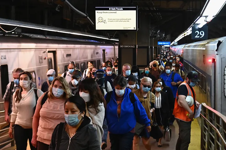 Commuters arrive at Grand Central Station