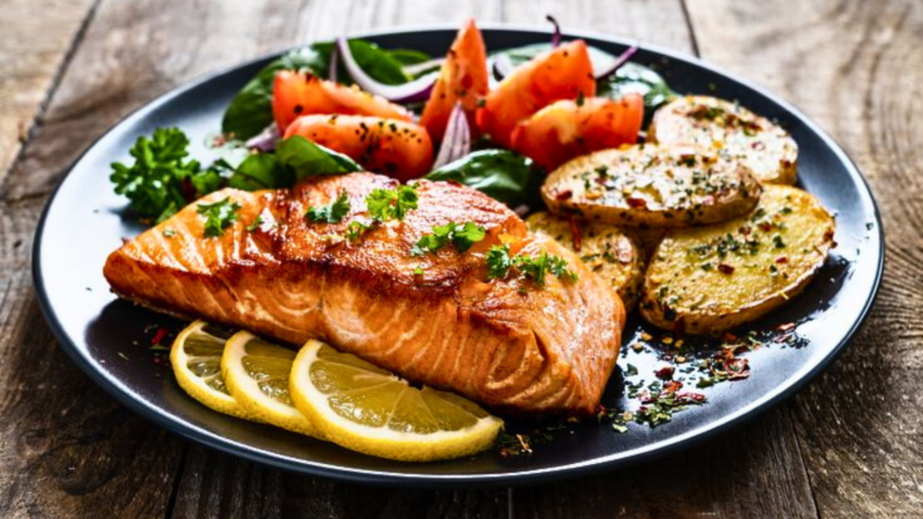 Salmon plated dish