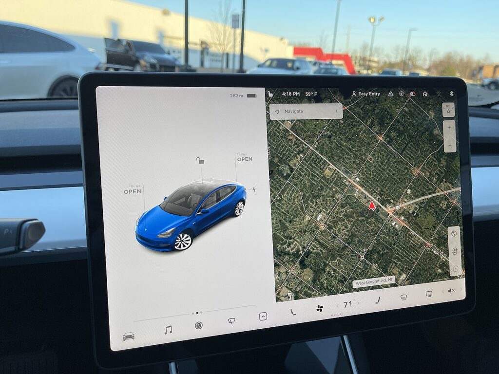 Touchscreen display found in the Tesla Model 3