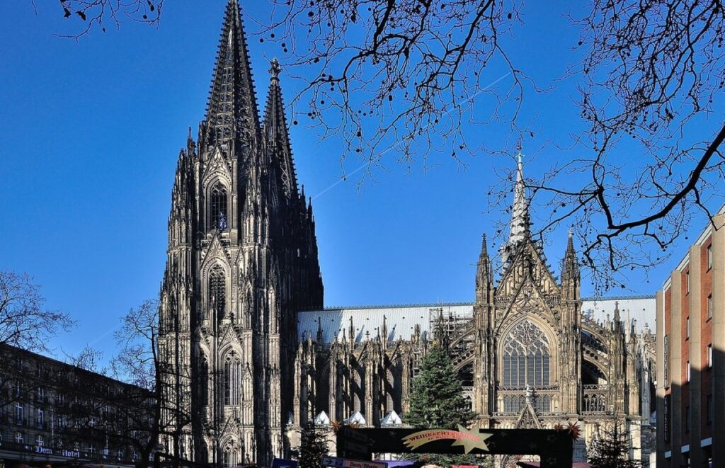 Kölner Dom from the Side