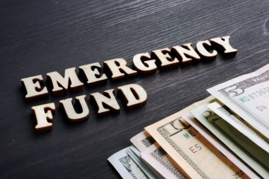 An image showing emergency fund with some bank notes