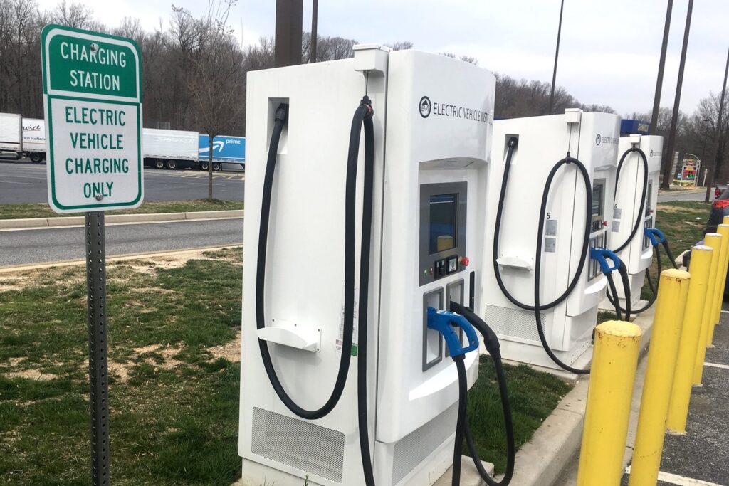 Fast Charging Stations For EV