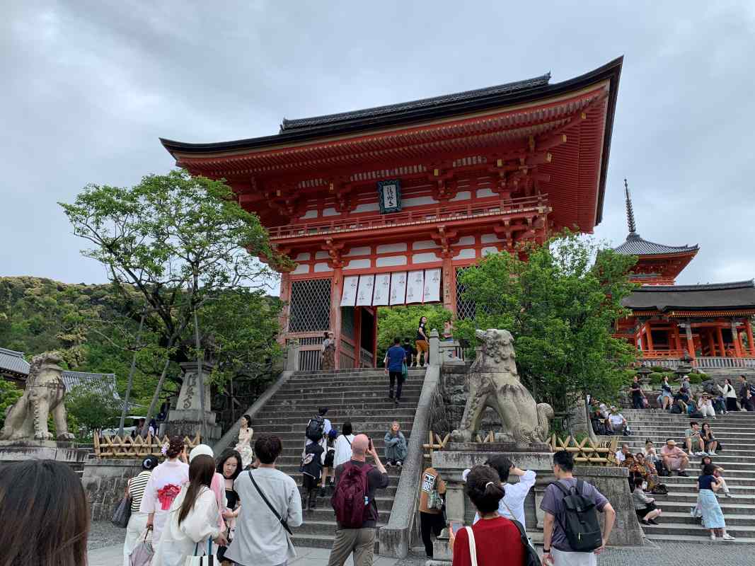 Kiyomizu dera (Kiyomizu temple) in Japan